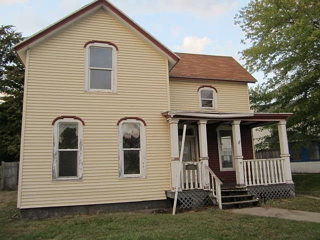 1st image of 626 W Franklin St