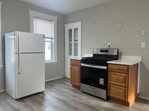 11 Mars St APT 3, Worcester, MA 01607