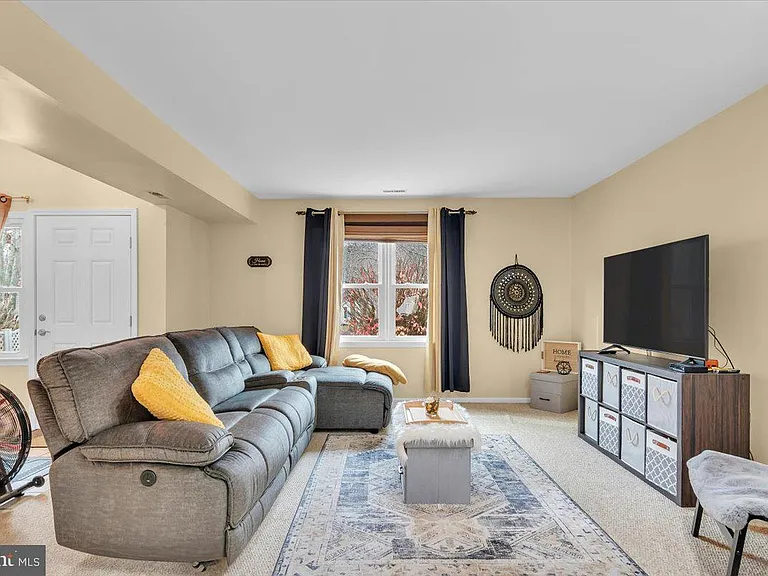 211 Harbourtown Blvd — Photo 3