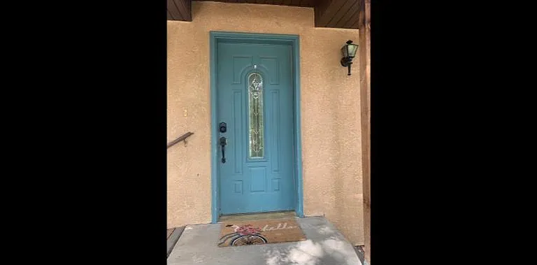 N Sangre De Cristo Ave — Photo 1