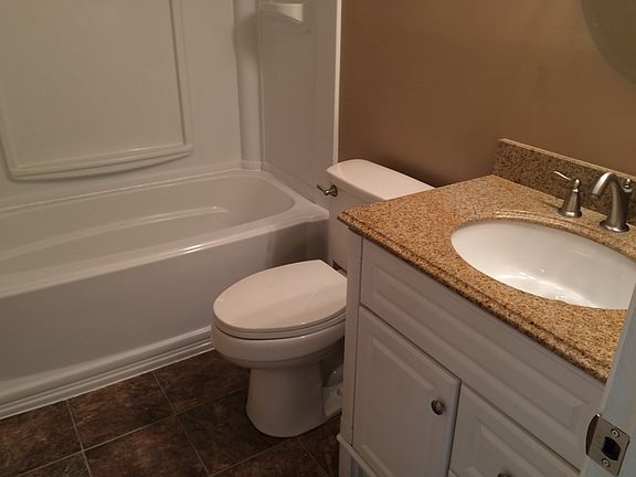 2nd image of 978 Country Aire Dr