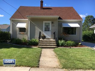 408 W McKinley Ave, Little Chute, WI 54140