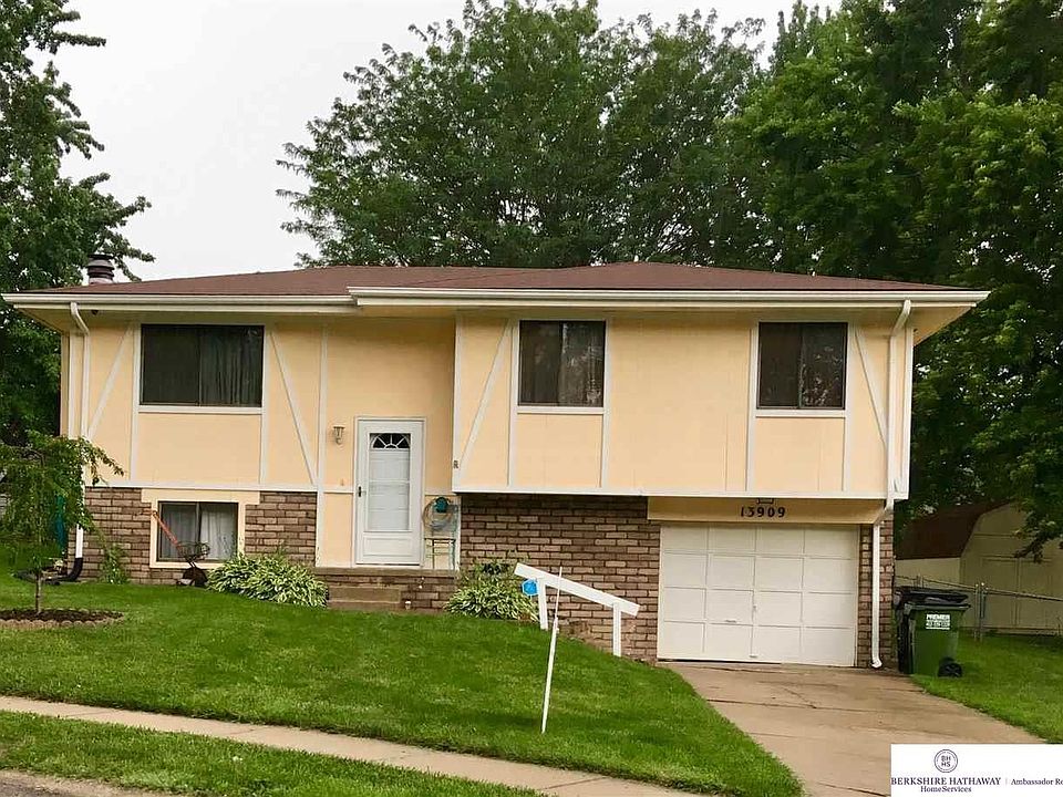 1st image of 13909 Barretts Cir
