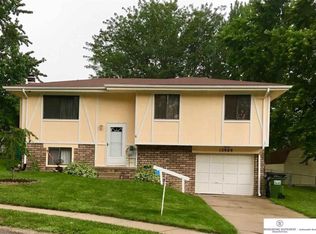 13909 Barretts Cir, Omaha, NE 68138