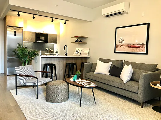 Rented by City Vista Inc | media 72