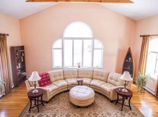 33 White Oak Dr, Plymouth, MA 02360