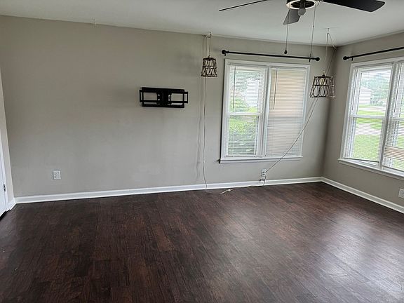 2nd image of 12105 Carriage Ct SE Unit B