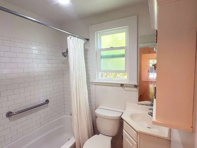 174 France St — Photo 16