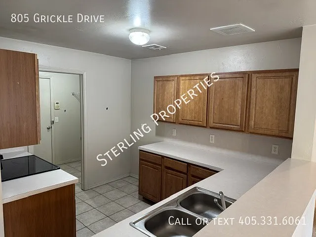 805 Grickle Dr — Photo 8