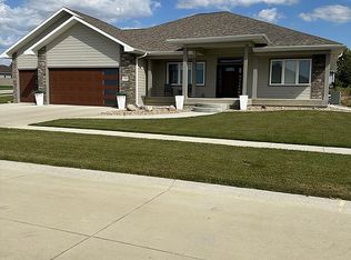 1908 3rd Ave SE, Le Mars, IA 51031