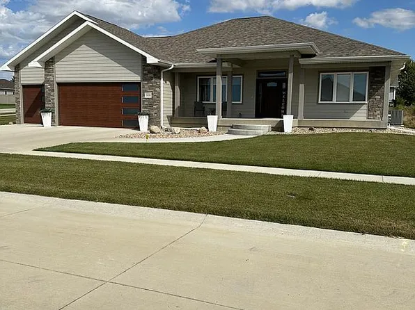 1908 3rd Ave SE, Le Mars, IA 51031