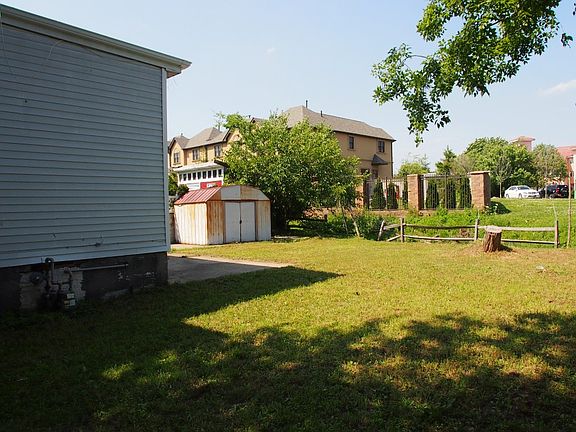 2nd image of 245 Wiman Ave