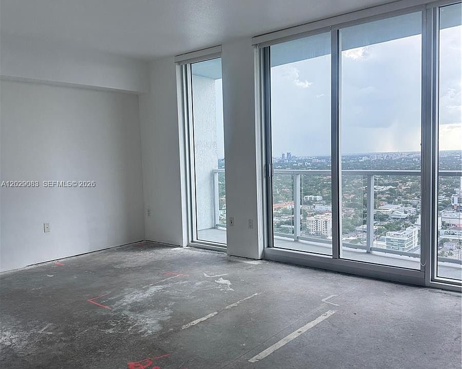 1st image of 185 SW 7th St APT 3900