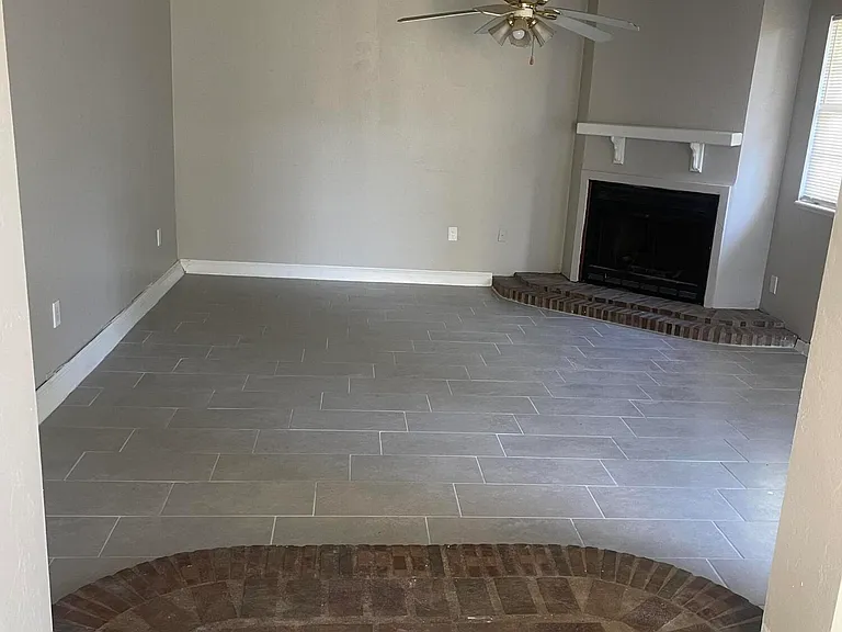 1400 Hillcrest Dr — Photo 12