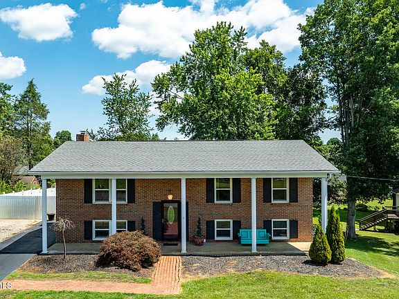 2nd image of 111 Wayfair Dr