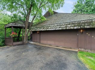 6993 Edgebrook Pl, Eden Prairie, MN 55346