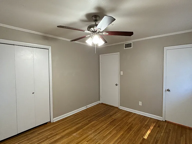 1405 Stone St — Photo 16