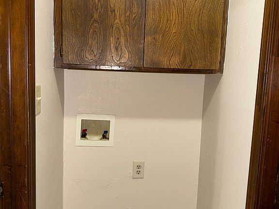 5th image of 128 Barrett Pl