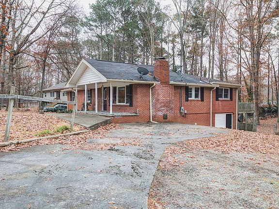 2nd image of 2213 Davis Rd