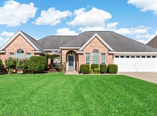 3041 Saba Ln, Port Neches, TX 77651