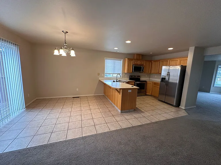 4912 Guemes Ln — Photo 12