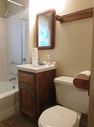 4th image of 11042 S Avenue A