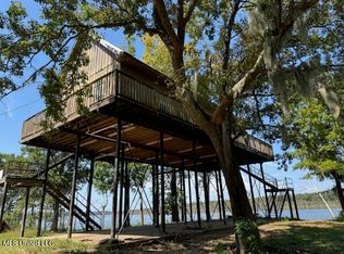 3383 Pecan Grove Rd, Woodville, MS 39669