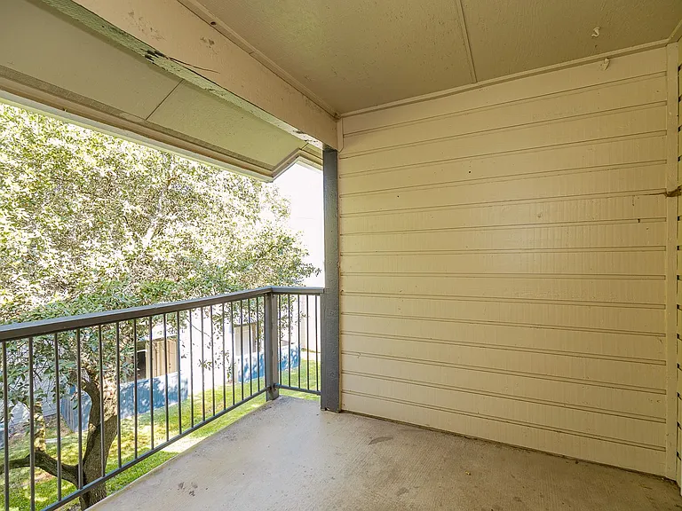 City Crest Apartments — Photo 150