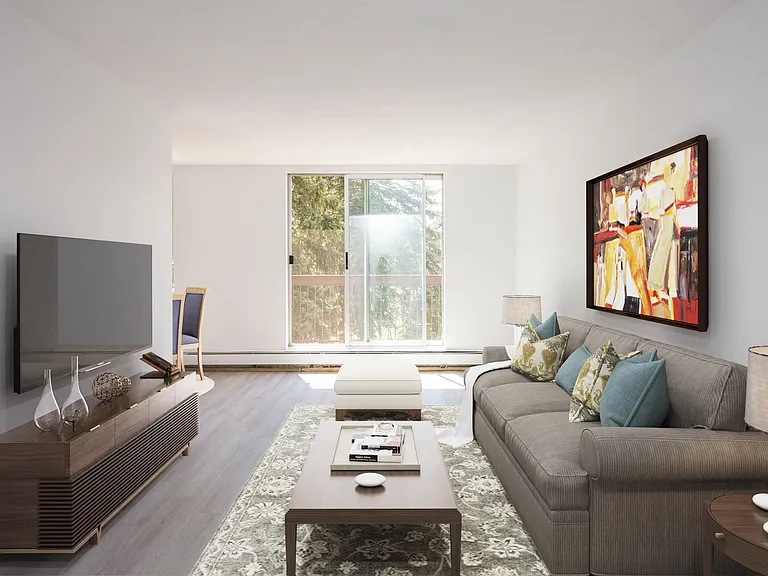 137 Woodside Ave — Photo 4