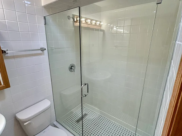 531 W Deming Place — Photo 36