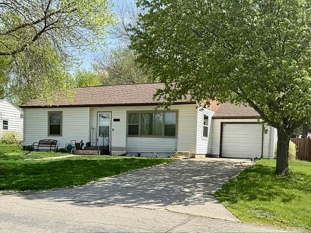 1st image of 361 N Park Dr