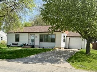 361 N Park Dr, Morton, MN 56270