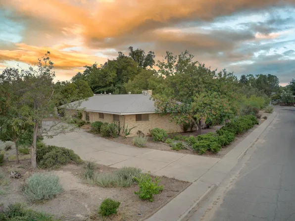 3804 La Hacienda Dr NE, Albuquerque, NM 87110