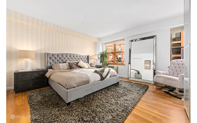 Sold by Douglas Elliman | media 17