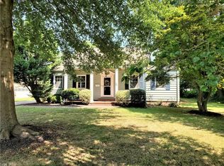 32 Ivy Home Rd, Hampton, VA 23669
