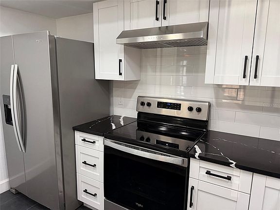 5th image of 4015 Ashford Green Pl Unit 201
