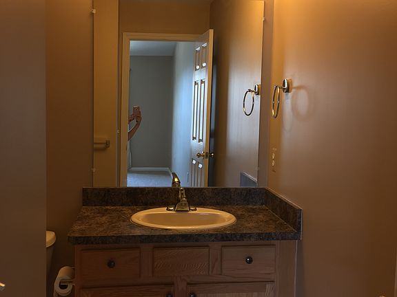 2nd image of 2092 Leighton Dr