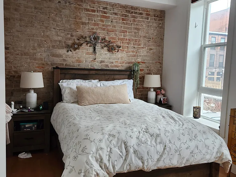 382 B George St N #202 — Photo 3