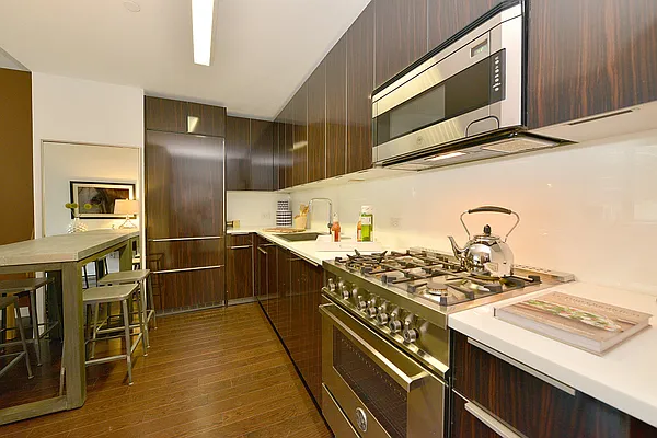 Rented by The Lara | media 10