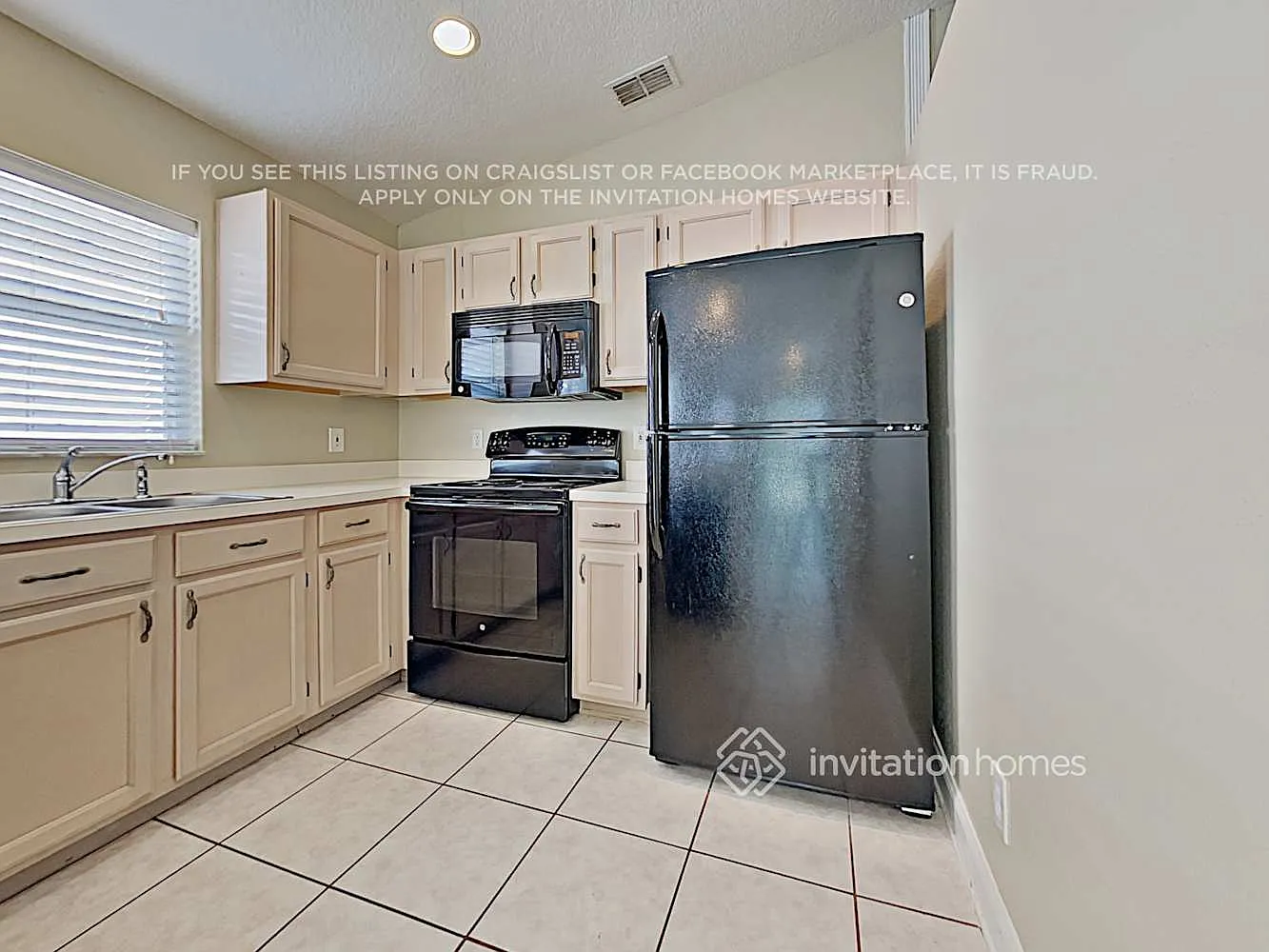 11766 Kennington Ct Orlando, FL 32824 — Photo 4