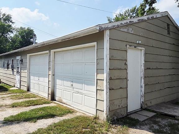 3rd image of 316 S Kossuth St