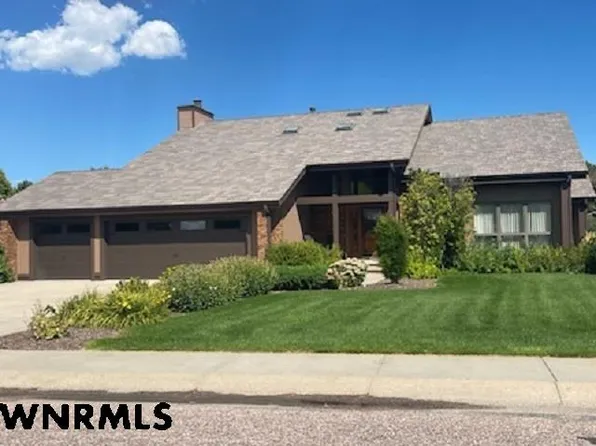 2800 Monument Valley Dr, Gering, NE 69341