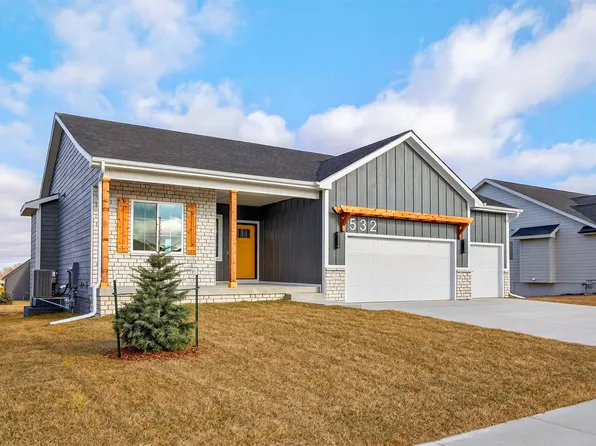 532 Wicker Dr, Huxley, IA 50124