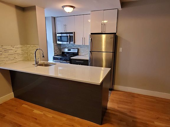 2nd image of 480 Concord Ave APT 1H