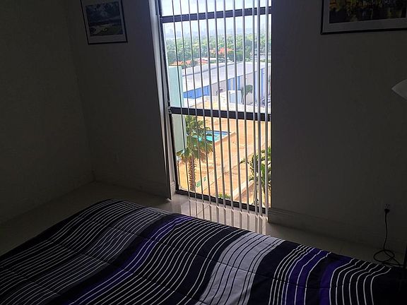 5th image of 13499 Biscayne Blvd APT 908