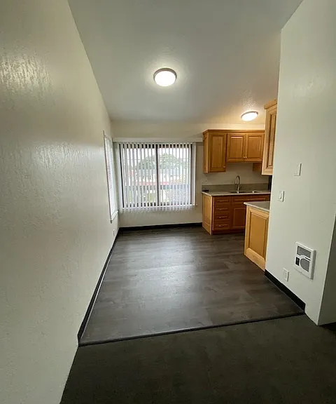 Dela Vina Apartments — Photo 25