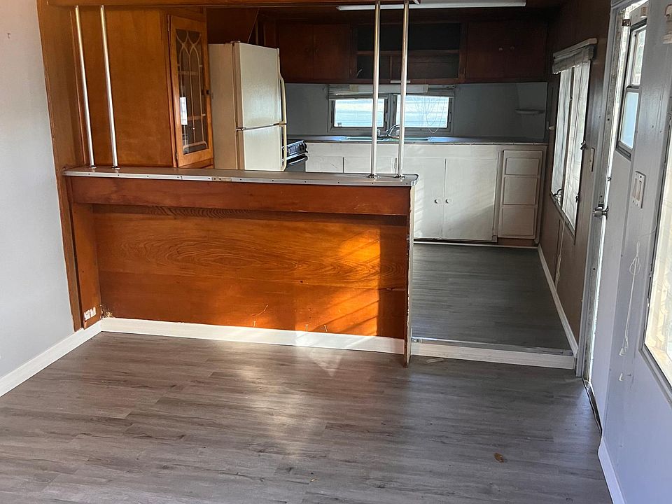 2nd image of 4113 Glen Rd