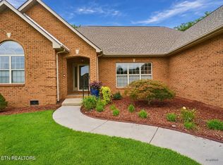 944 Southwick Dr, Alcoa, TN 37701