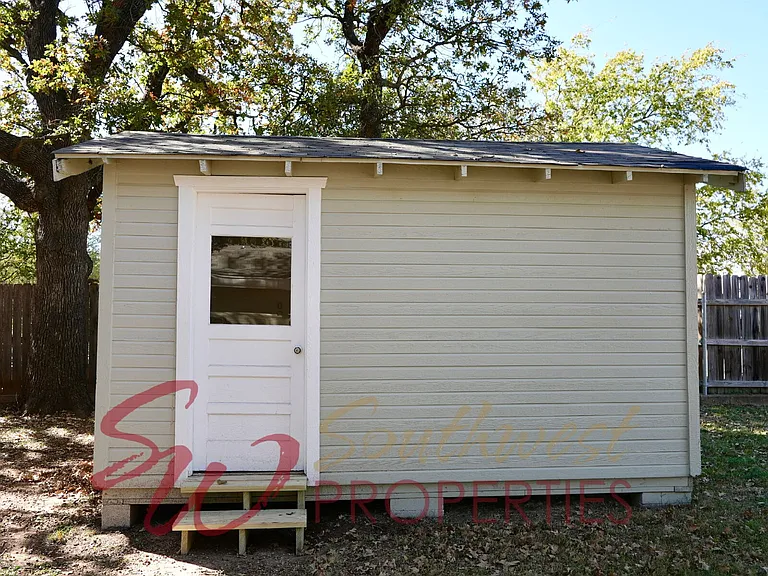 1590 N Race St — Photo 21