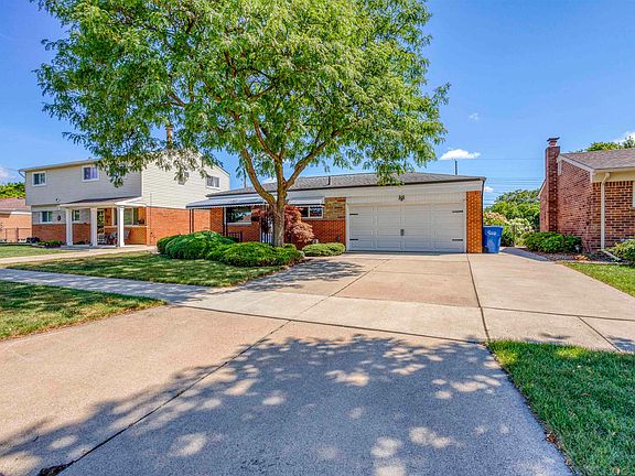 2nd image of 30924 Bradner Dr